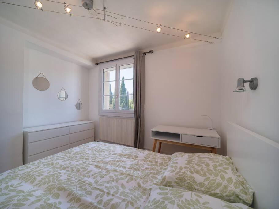 Appartement Tout Equipe Traversant 6 A 8 Couchages Marsella Exterior foto